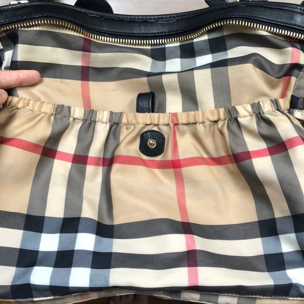 Burberry Black Nylon Diaper Bag with leather trim - Picture 8 of 9